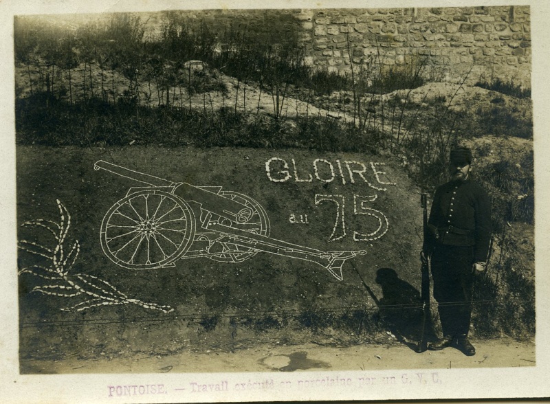 Photographie prise à Pontoise illustrant un garde-voie (Fonds Duvivier)